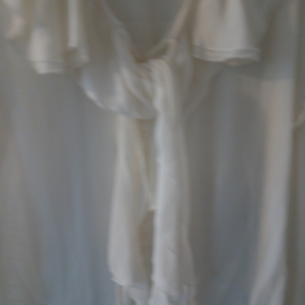 Blouses - Picture 9 of 9